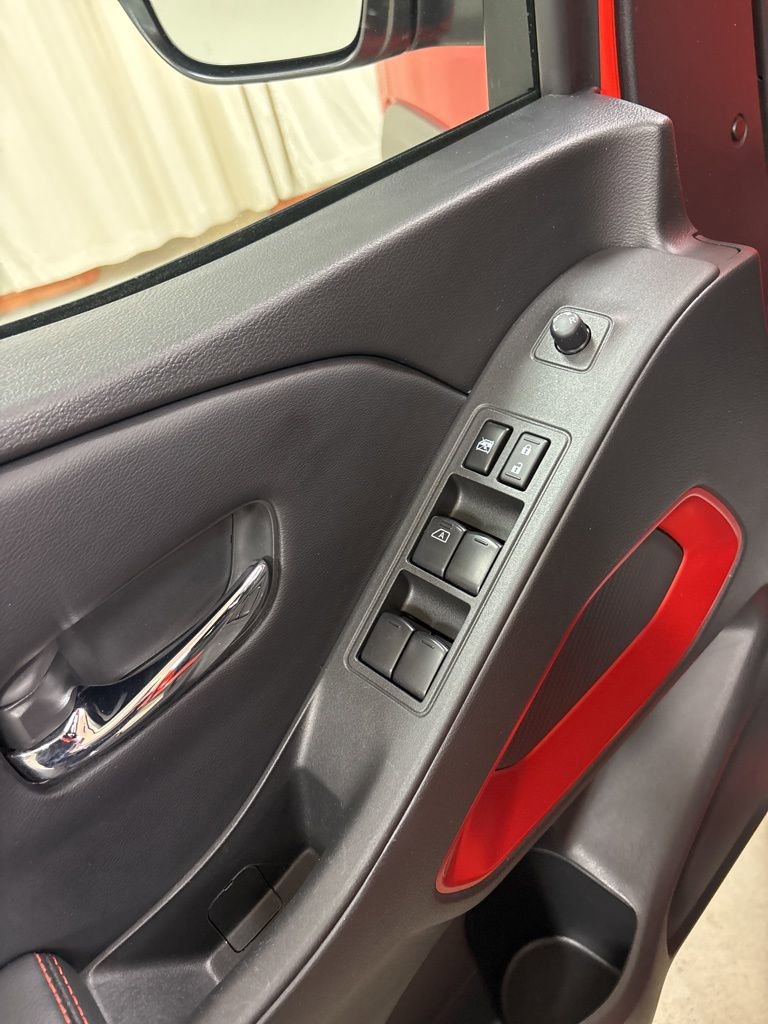 Used 2025 Nissan Frontier PRO-4X w/ Tow Package image 17