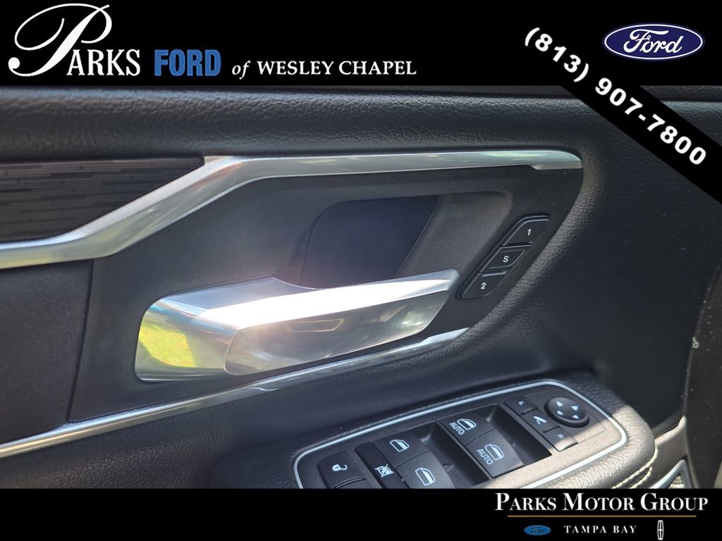 Used 2023 RAM 1500 Laramie AWD/4WD image 16