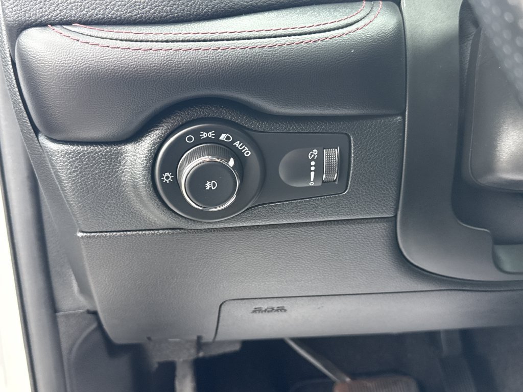 Used 2022 Dodge Durango R/T RWD image 19