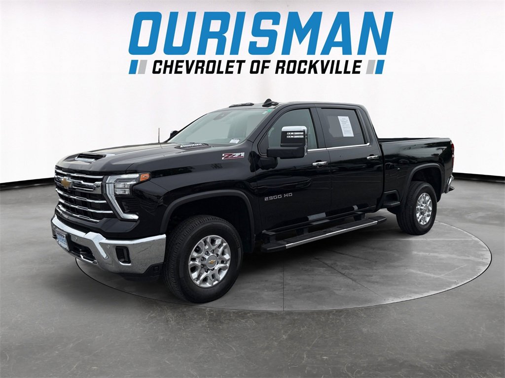 Used 2024 Chevrolet Silverado 2500 LTZ w/ LTZ Plus Package image 2