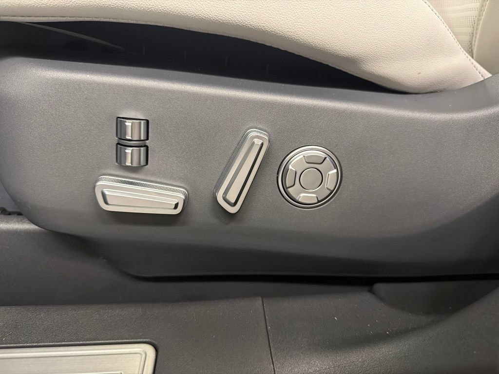 New 2026 Lincoln Nautilus Reserve AWD/4WD image 31