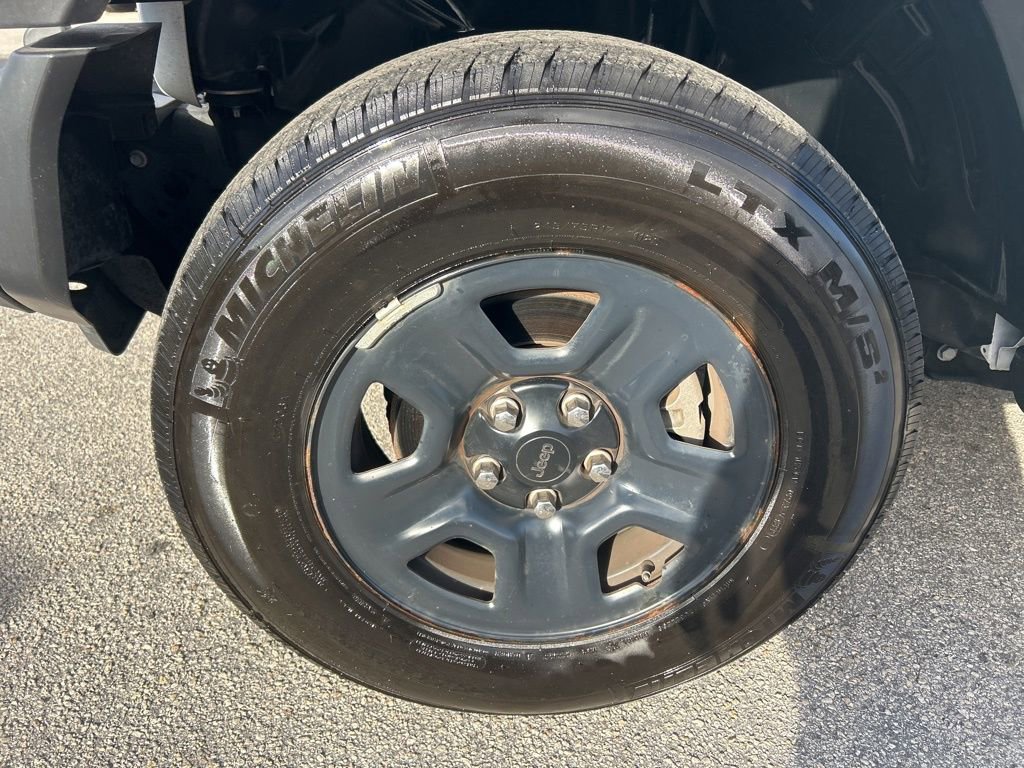 Used 2022 Jeep Wrangler Unlimited Sport image 17