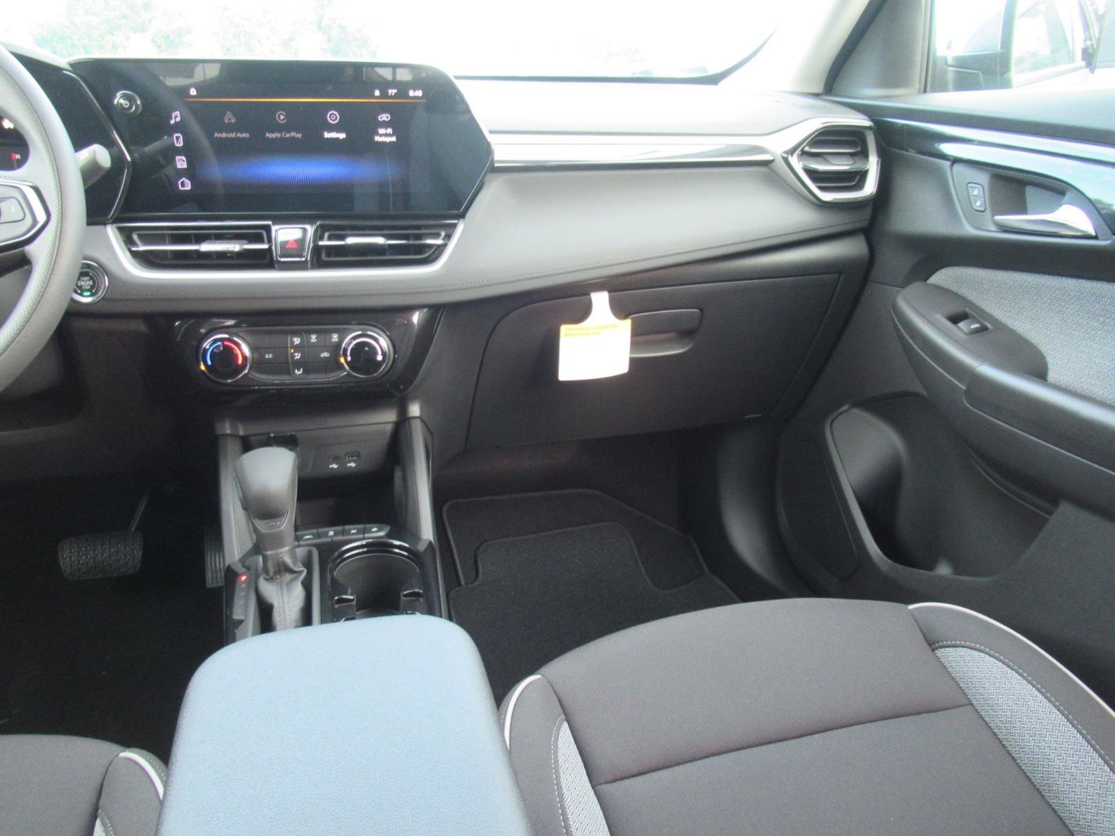 New 2026 Chevrolet TrailBlazer LT w/ Driver Confidence Package FWD image 15