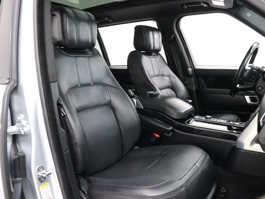Used 2019 Land Rover Range Rover Long Wheelbase Supercharged image 27