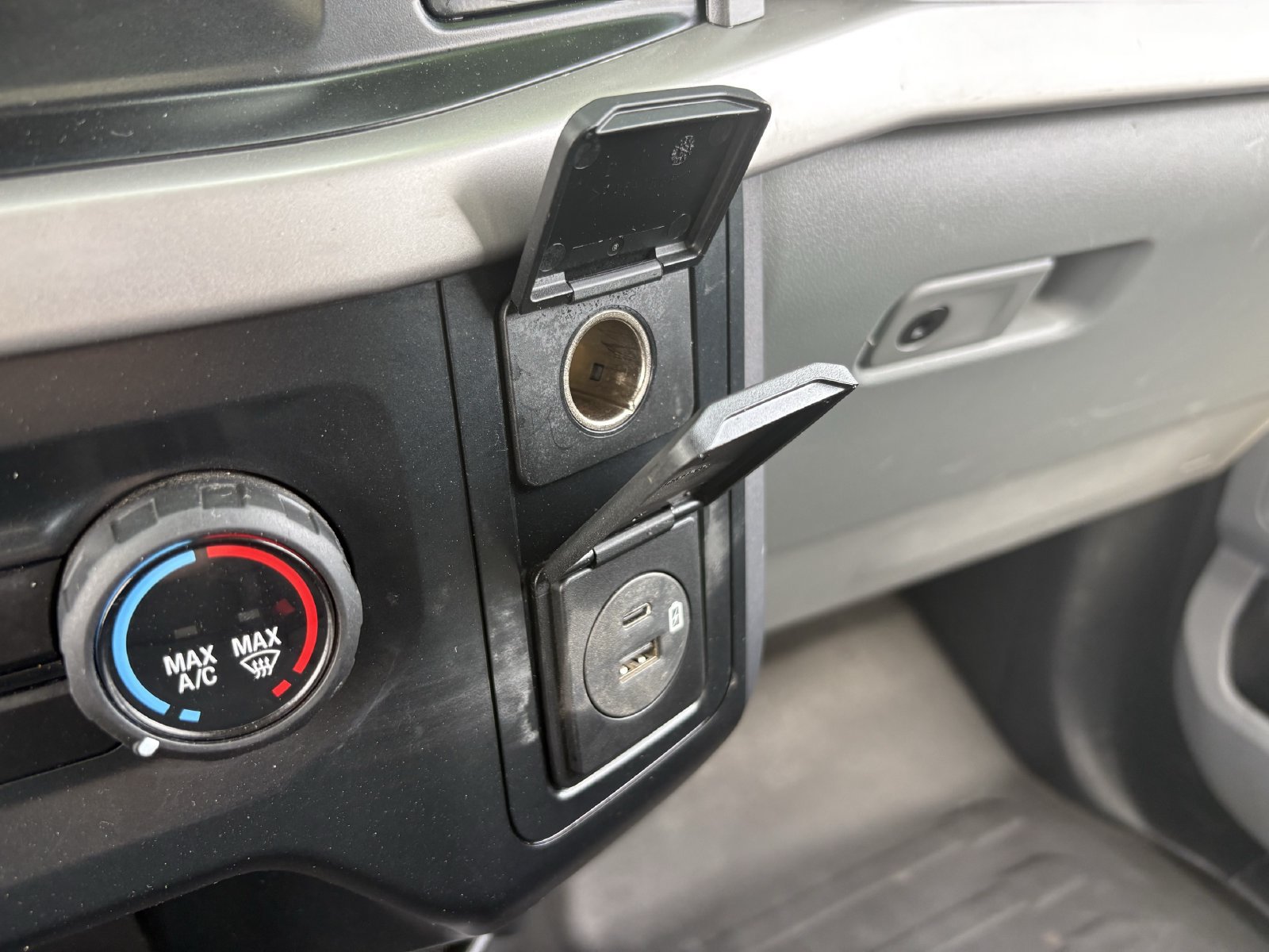 Used 2023 Ford F150 XLT w/ Trailer Tow Package AWD/4WD image 28