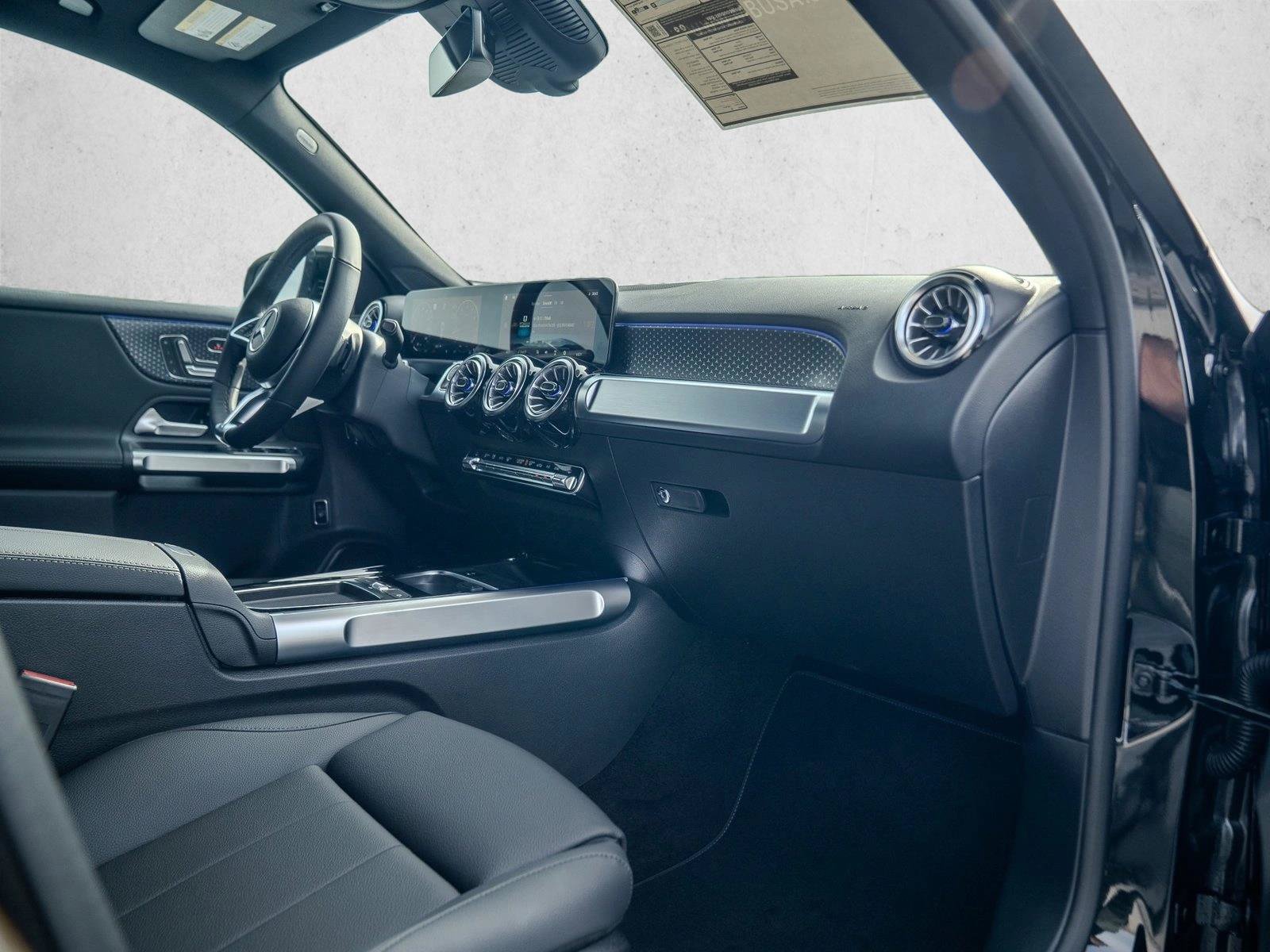 New 2026 Mercedes-Benz GLB 250 4MATIC image 28