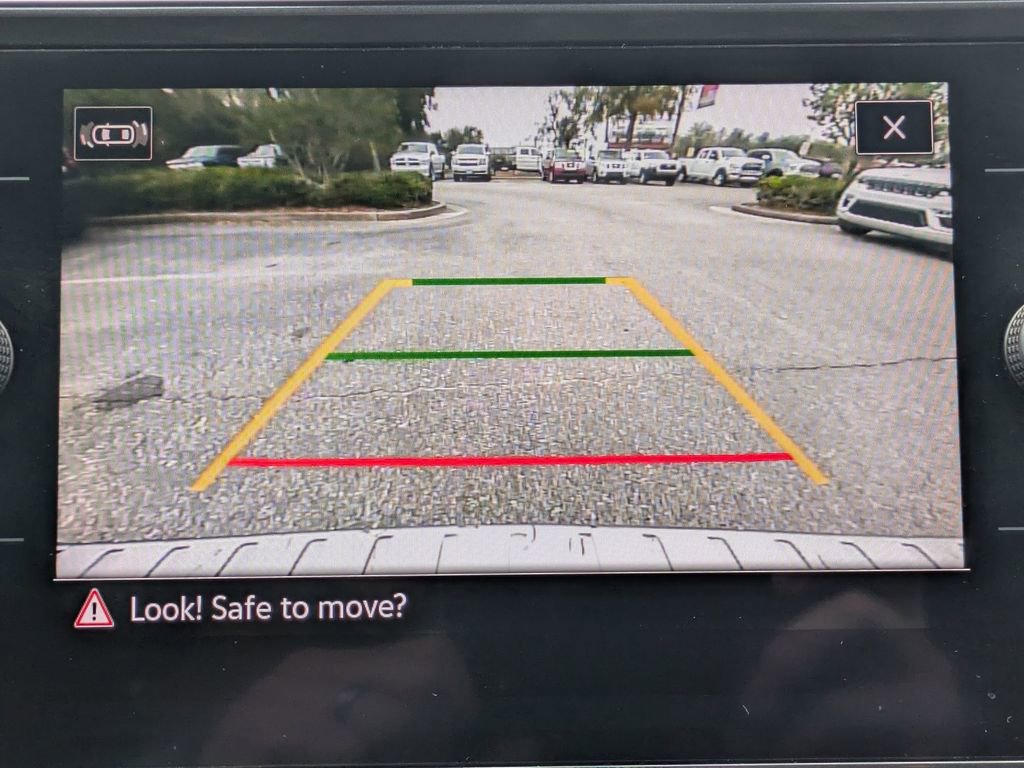 Used 2022 Volkswagen Tiguan SE image 24