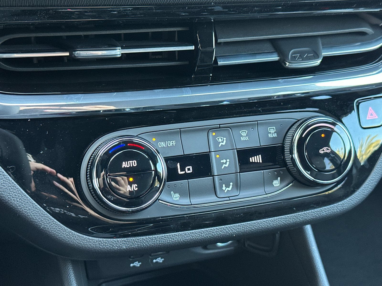 New 2026 Buick Envista Sport Touring w/ Convenience I Package FWD image 20