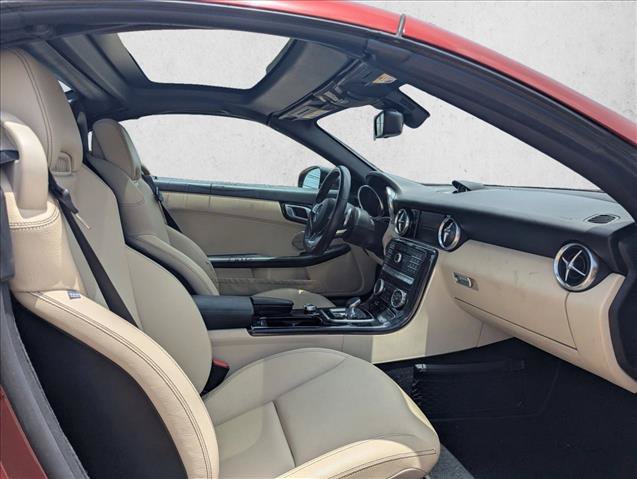 Used 2019 Mercedes-Benz SLC 300 image 14