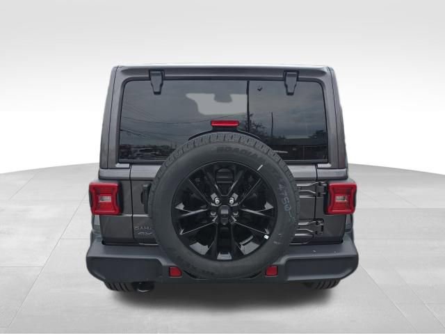 Used 2025 Jeep Wrangler Unlimited Sahara image 4