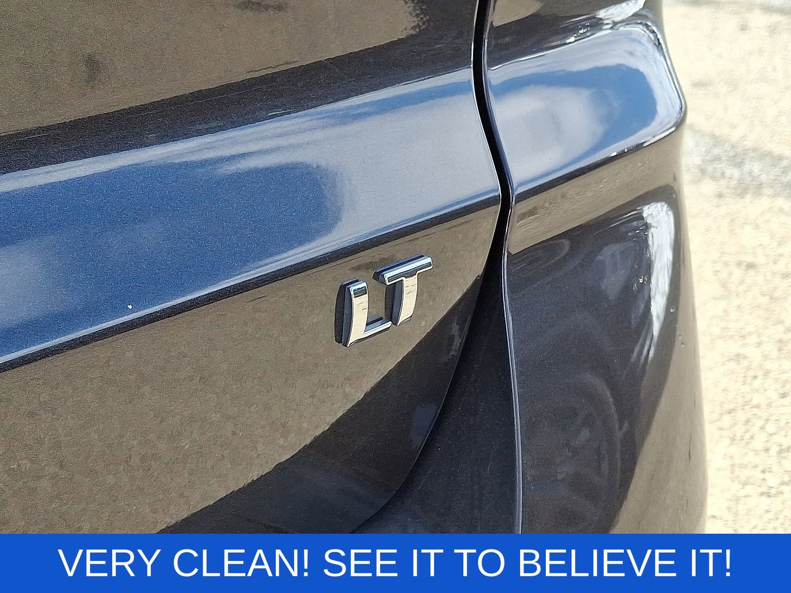 Used 2017 Chevrolet Traverse LT w/ Style and Technology Package image 30