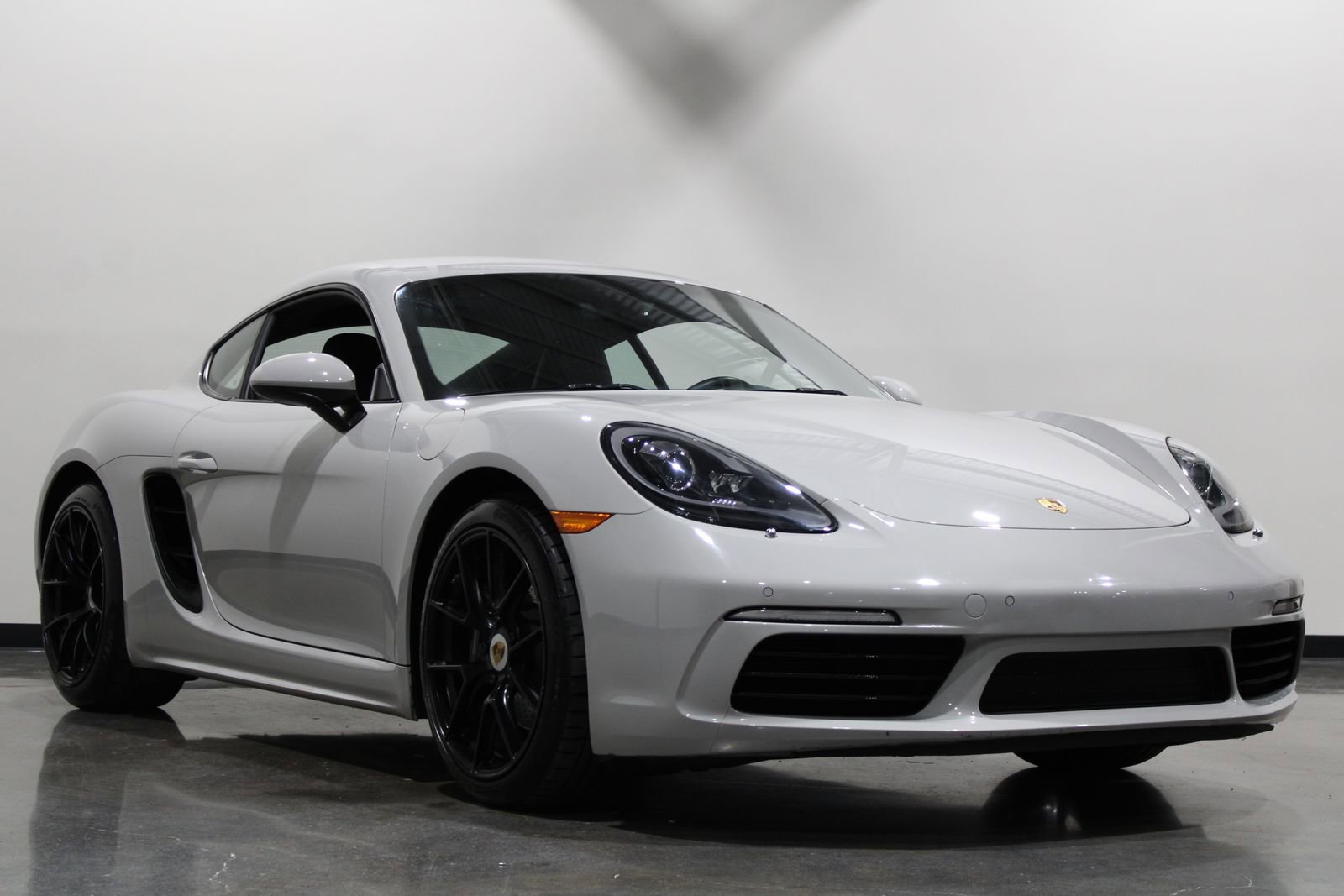 Used 2019 Porsche 718 Cayman image 5