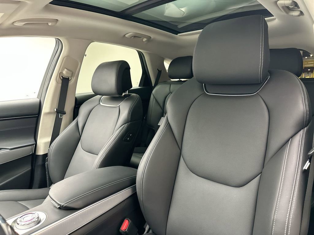 Used 2023 Genesis GV70 2.5T Select w/ Select Package image 10