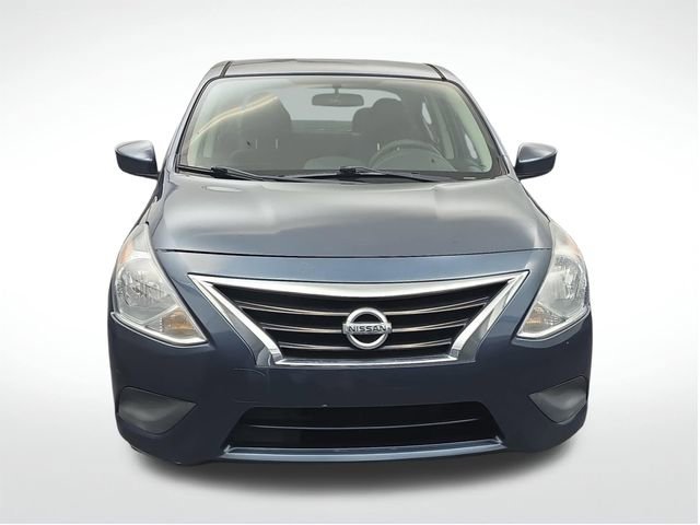 Used 2017 Nissan Versa SV image 3
