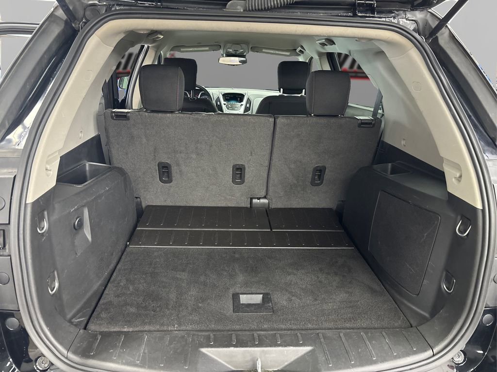 Used 2017 Chevrolet Equinox LT image 11
