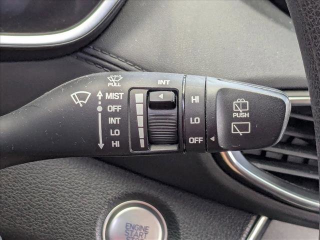 Used 2019 Hyundai Santa Fe SEL image 12