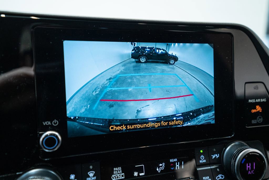 Certified 2025 Toyota Highlander LE image 24