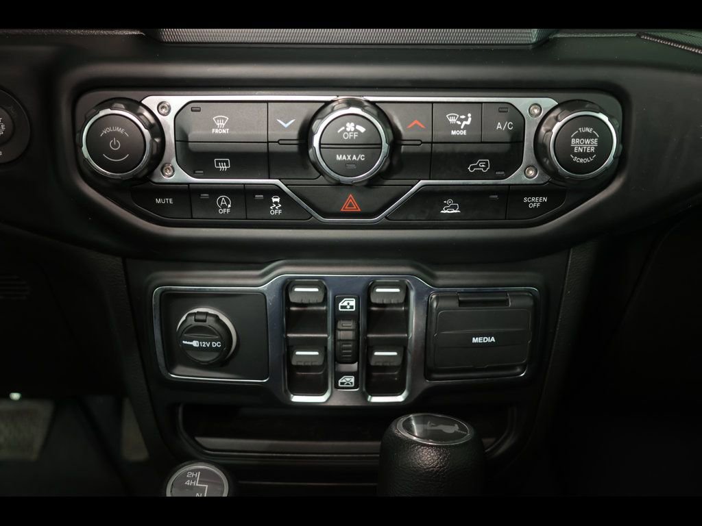 Used 2023 Jeep Wrangler Sport S image 23