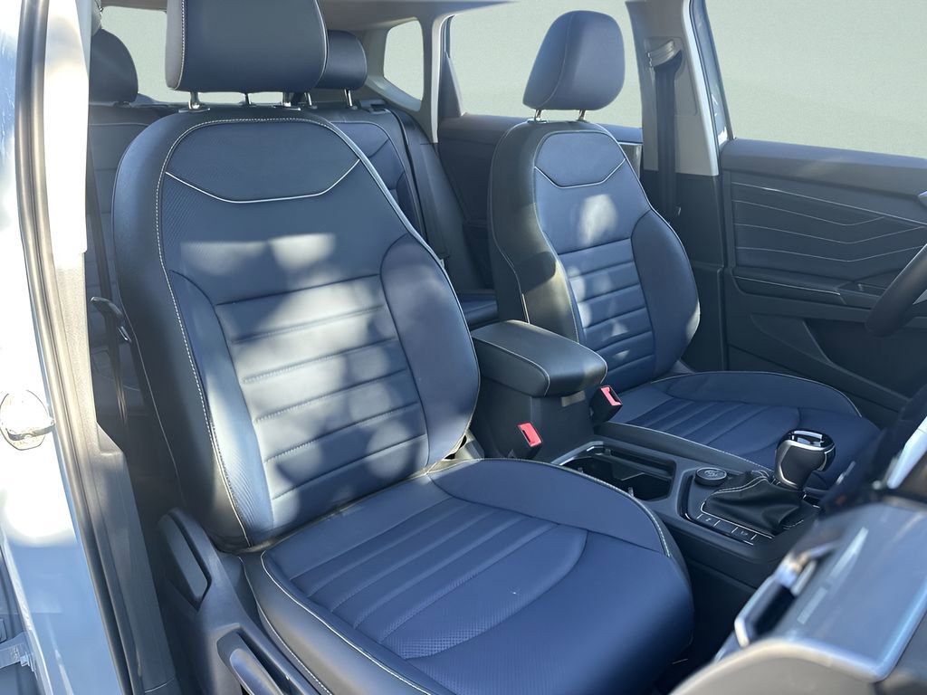 New 2026 Volkswagen Taos SEL image 25