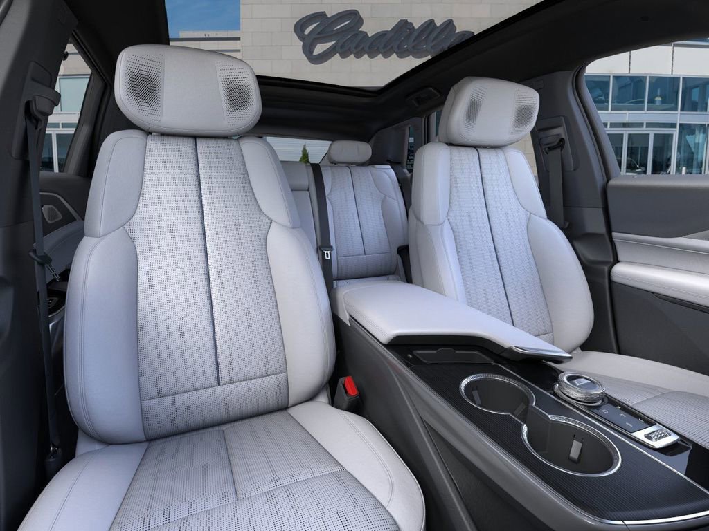 New 2025 Cadillac Lyriq Luxury image 16