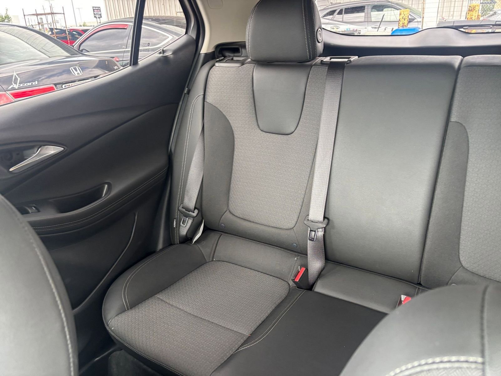 Used 2025 Buick Encore GX Preferred image 38