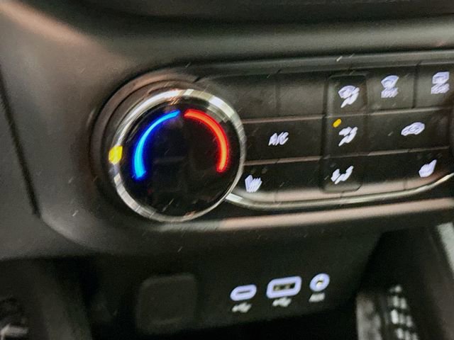 Used 2023 Chevrolet TrailBlazer LT AWD/4WD image 19