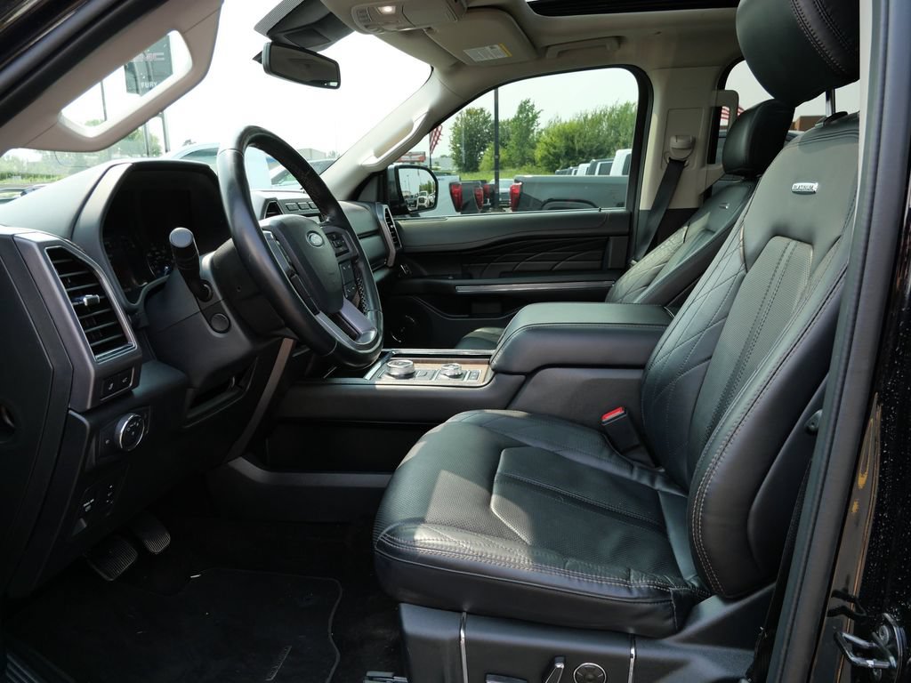 Used 2021 Ford Expedition Max Platinum AWD/4WD image 16