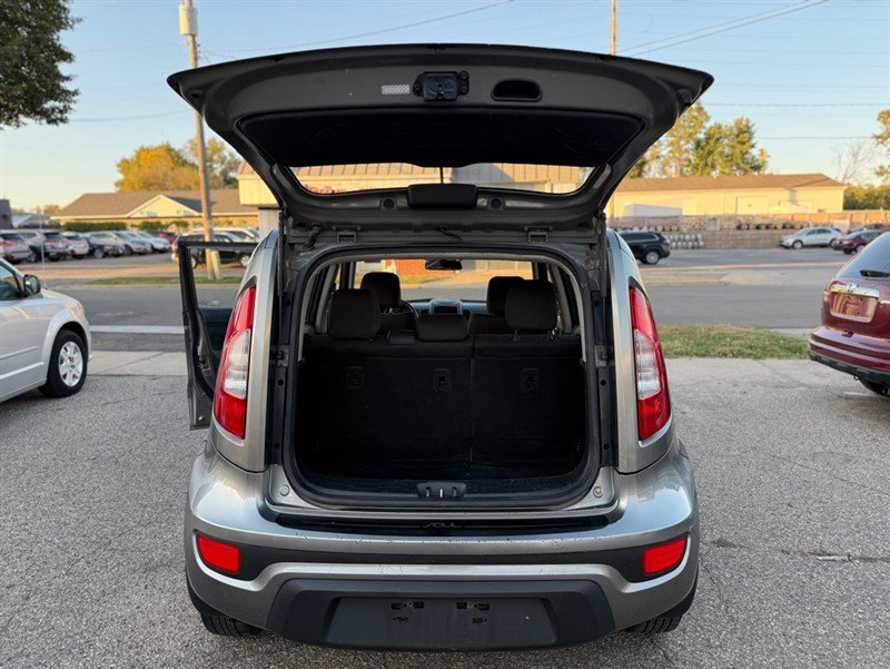 Used 2013 Kia Soul FWD image 7