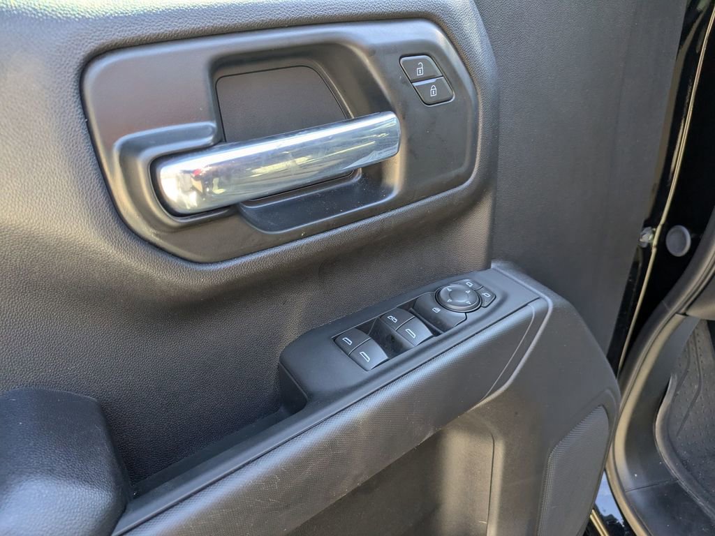 Used 2025 Chevrolet Silverado 1500 Custom Trail Boss w/ Dark Appearance Package image 14