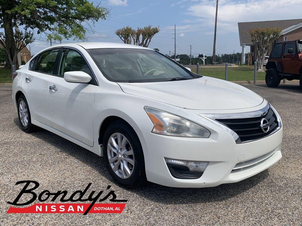 Used 2014 Nissan Altima 2.5 S w/ Sport Value Package