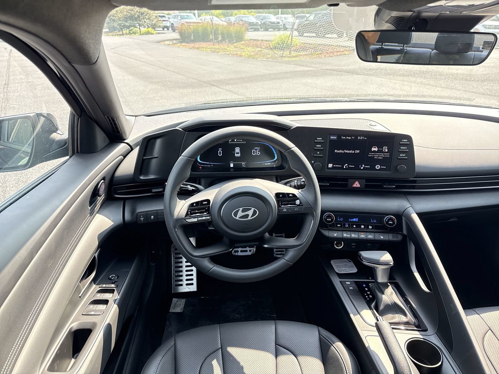 New 2026 Hyundai Elantra SEL Sport FWD image 16