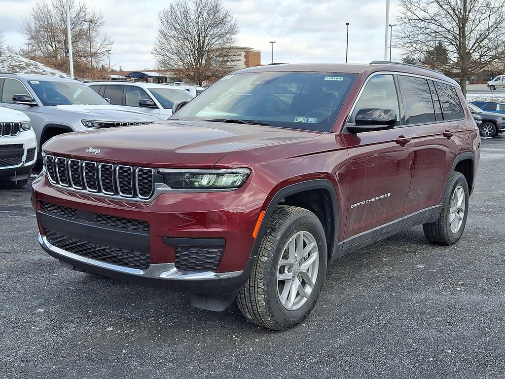 New 2025 Jeep Grand Cherokee L Laredo image 3