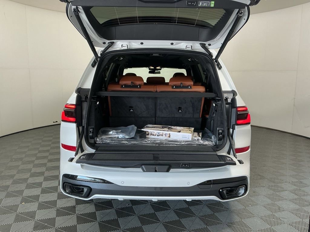 New 2026 BMW X7 xDrive40i AWD/4WD image 31