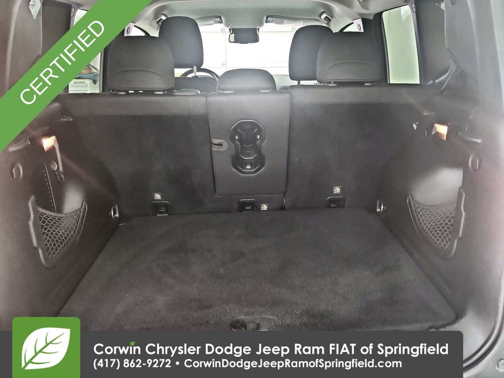 Certified 2017 Jeep Renegade Latitude w/ Safety & Security Group AWD/4WD image 29