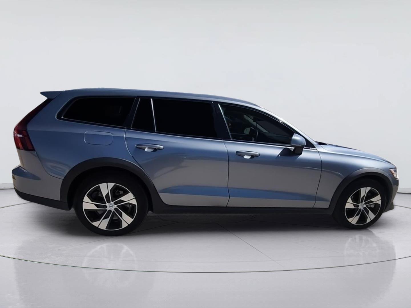 Used 2020 Volvo V60 T5 Cross Country AWD/4WD image 9