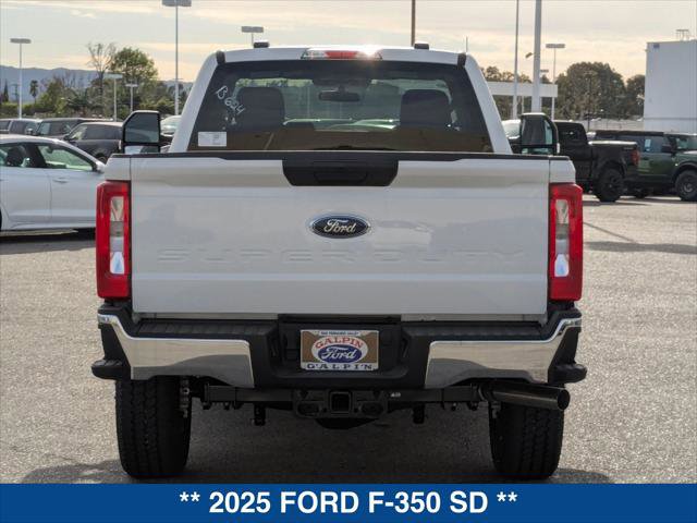 New 2025 Ford F350 XLT w/ FX4 Off-Road Package image 4