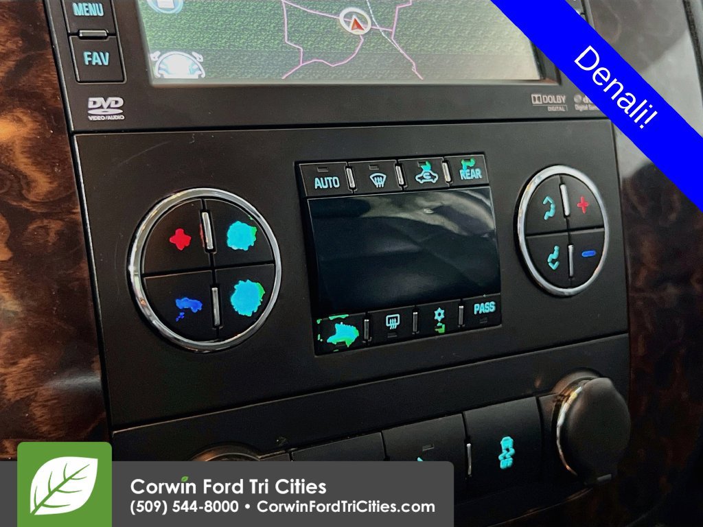 Used 2012 GMC Yukon Denali AWD/4WD image 8