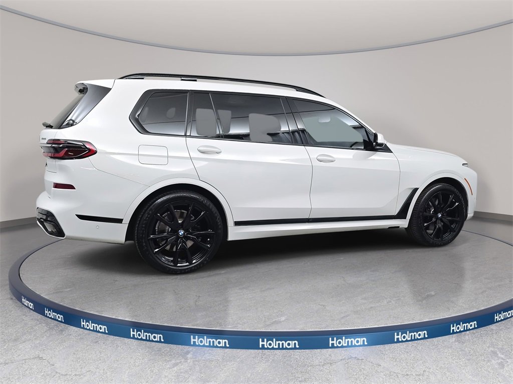 Used 2023 BMW X7 xDrive40i w/ M Sport Package image 5