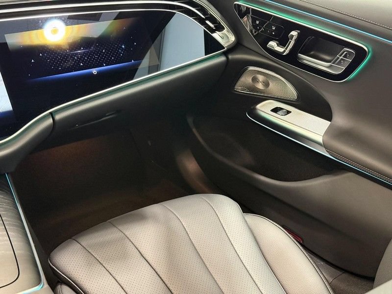 New 2026 Mercedes-Benz E 350 4MATIC Sedan image 9