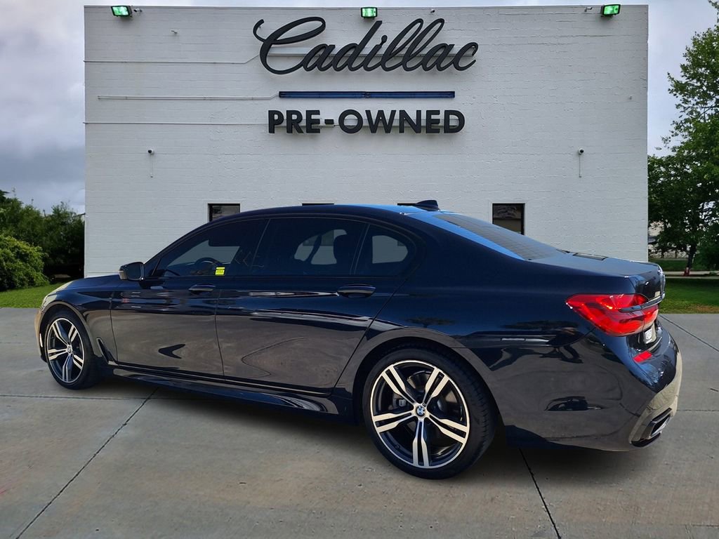 Used 2019 BMW 740i w/ Executive Package image 4
