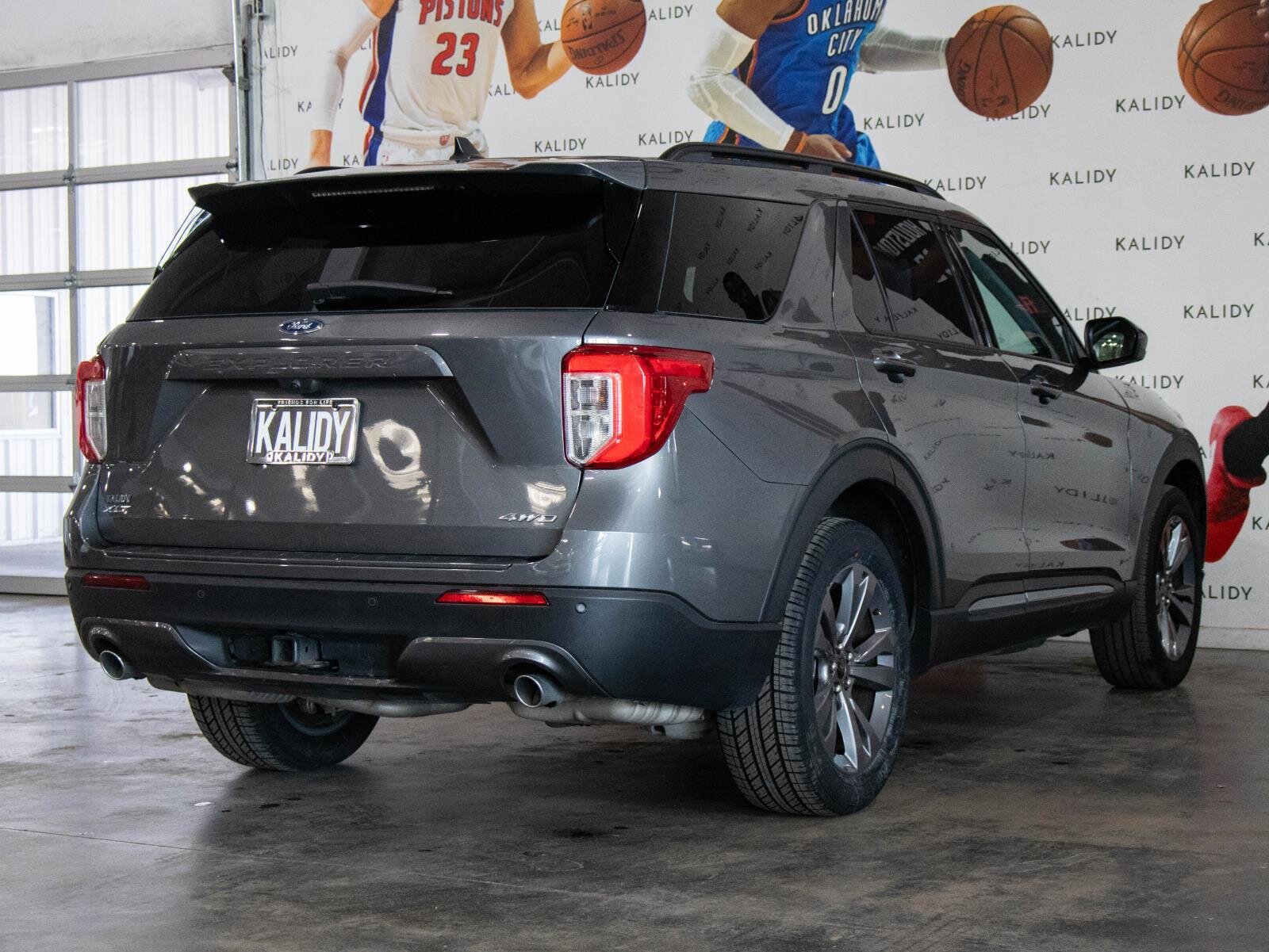 Used 2023 Ford Explorer XLT w/ Equipment Group 202A image 25