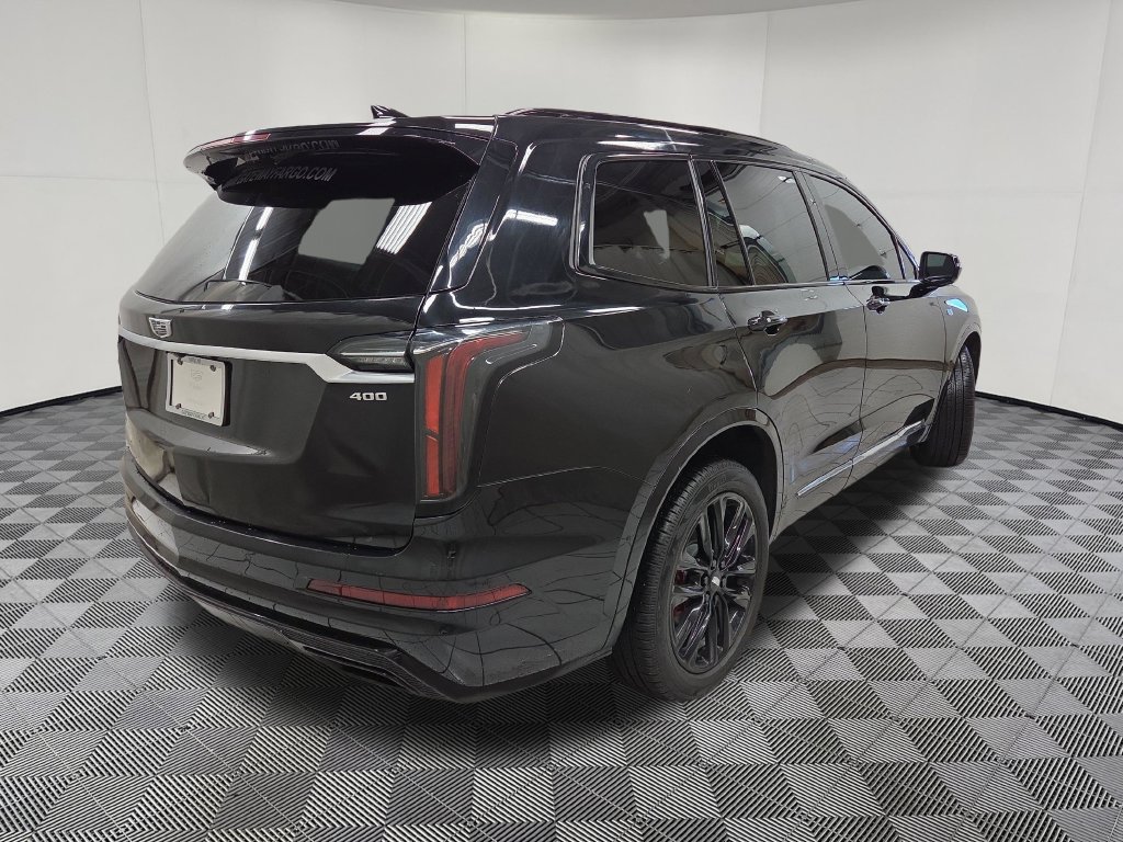 Used 2022 Cadillac XT6 Sport w/ Technology Package AWD/4WD image 4