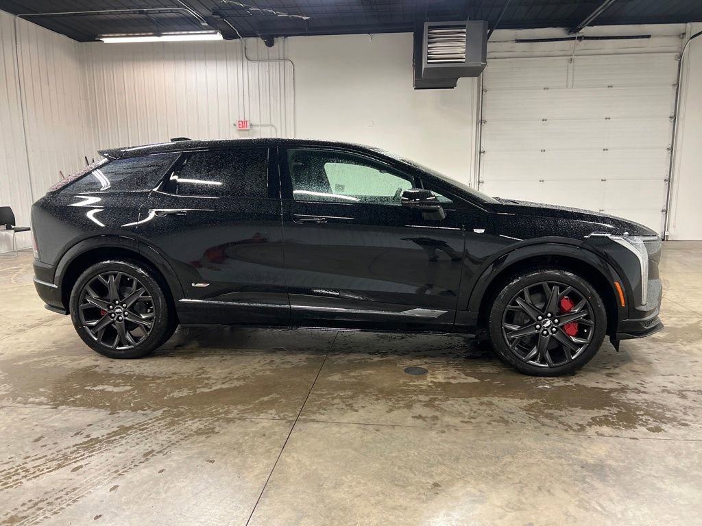 New 2026 Cadillac Optiq V image 2