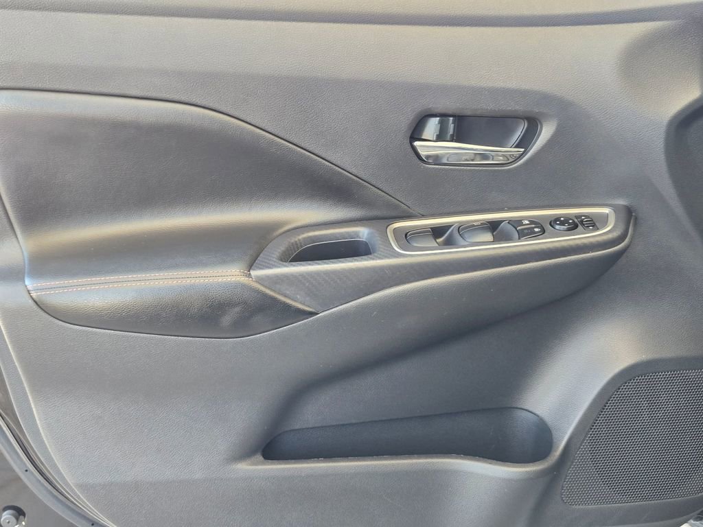 Used 2021 Nissan Versa SR FWD image 11