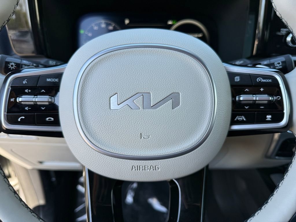 Used 2022 Kia Sorento SX Prestige w/ Panoramic Sunroof Package image 23