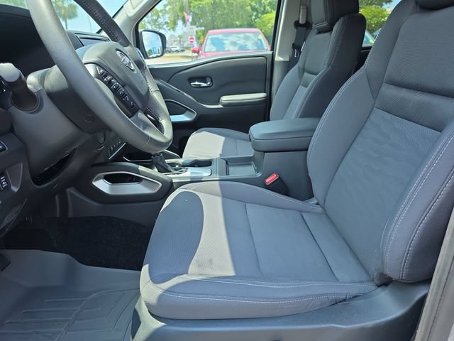 Used 2024 Nissan Frontier SV w/ SV Convenience Package RWD image 11
