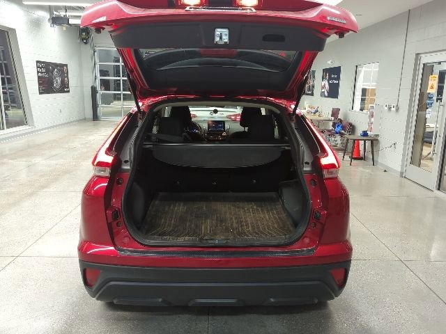 Used 2022 Mitsubishi Eclipse Cross LE AWD/4WD image 4
