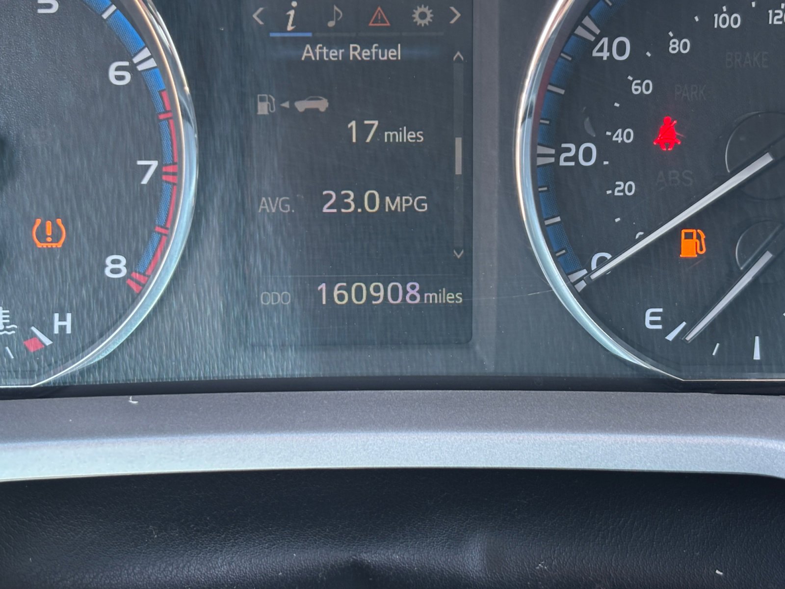 Used 2016 Toyota RAV4 XLE image 11