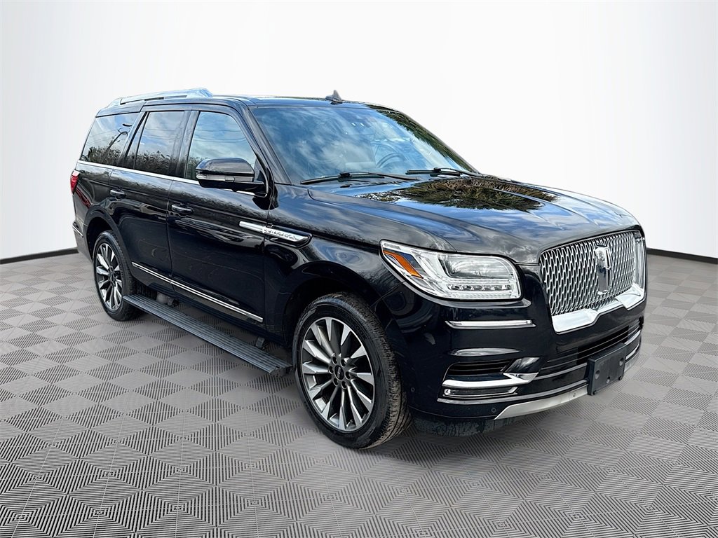 Used 2021 Lincoln Navigator Reserve image 4