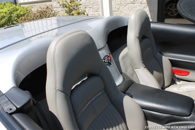 Used 2002 Chevrolet Corvette Coupe w/ Preferred Equipment Group2 RWD image 27